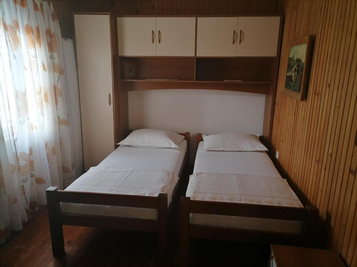 Rooms Mara Скрадин Экстерьер фото