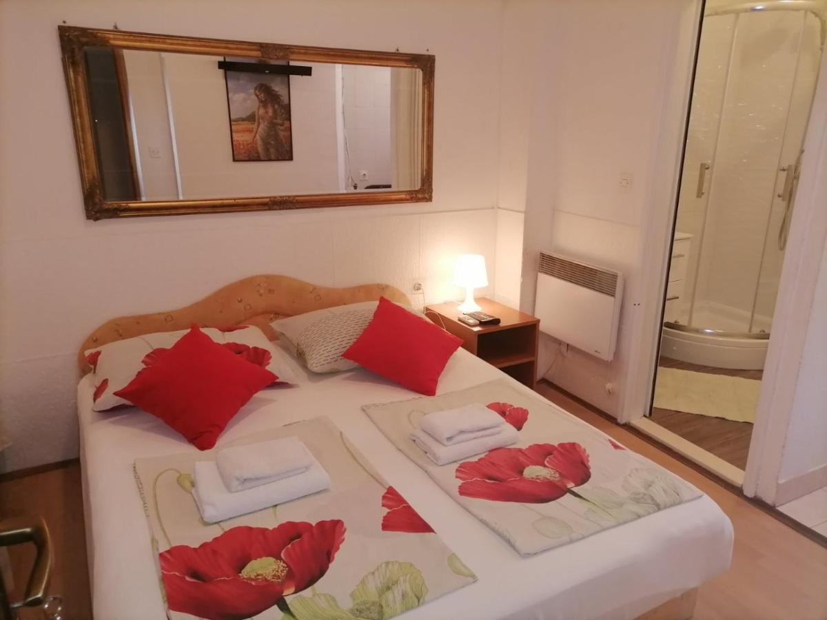 Rooms Mara Скрадин Экстерьер фото